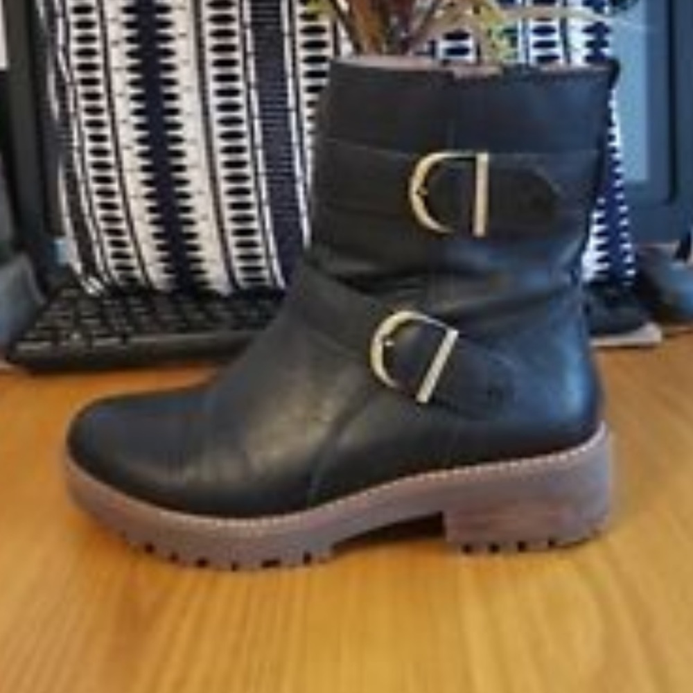 Marks & Spencer per una women’s leather Biker Buckle Ankle Boots Size 8
